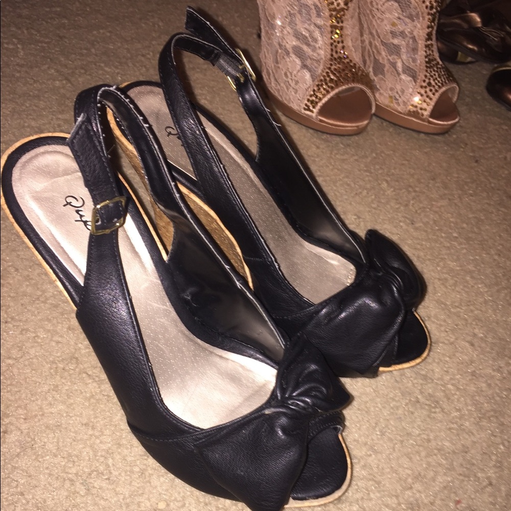 Black Wedges.